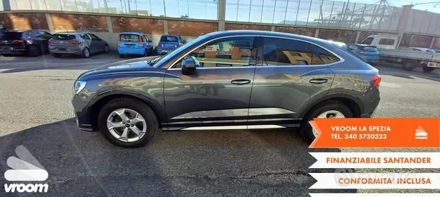 Audi Q3 2022 photo 2