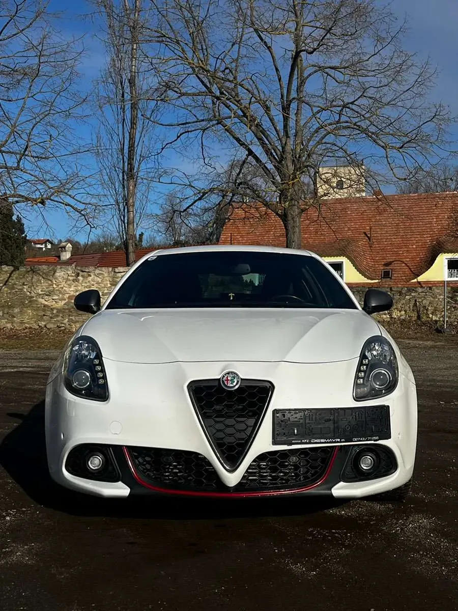 Alfa Romeo Giulietta 2016 photo 3