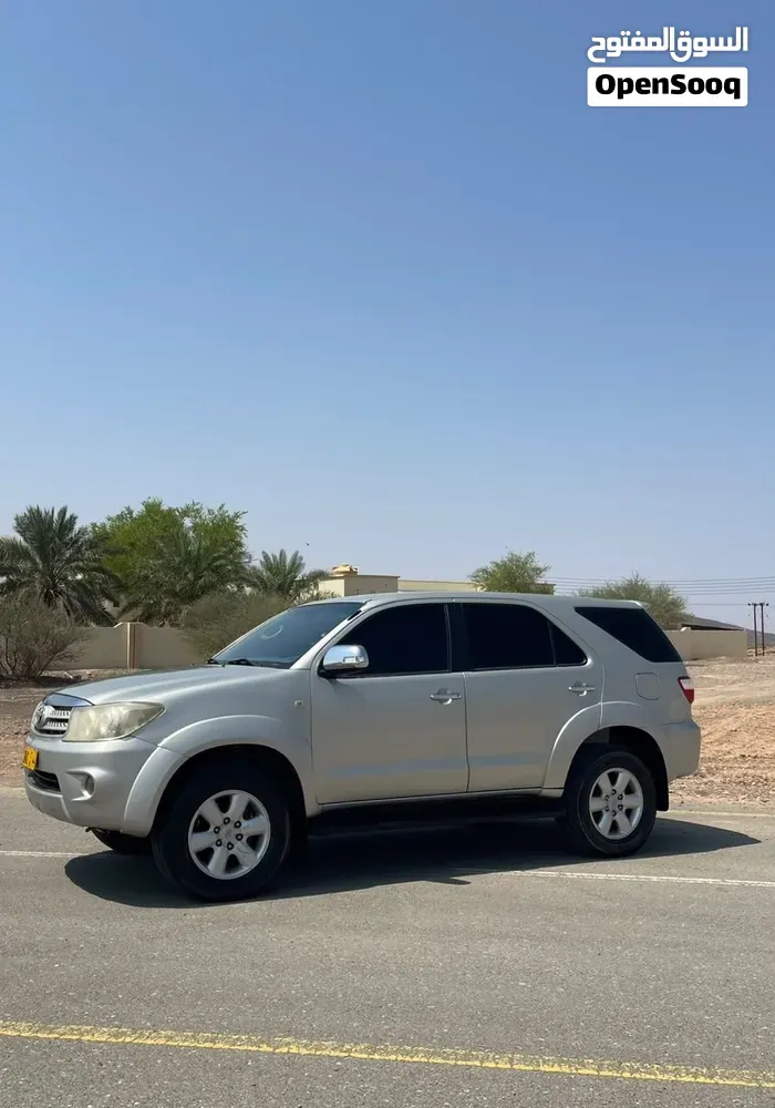Toyota Fortuner 2009 photo 4