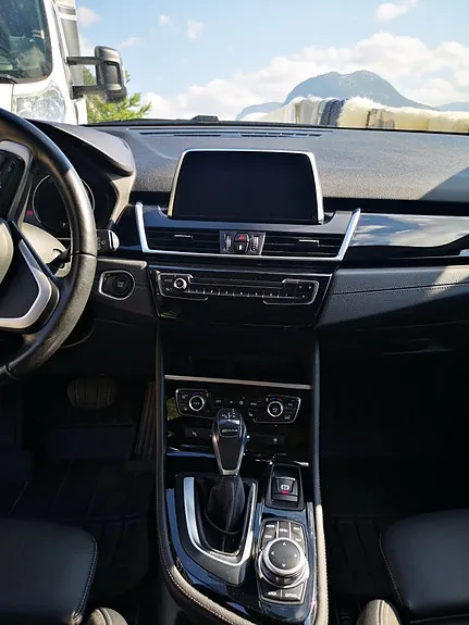 BMW 225Xe 2018 photo 2