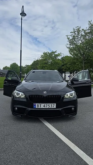 BMW 528I