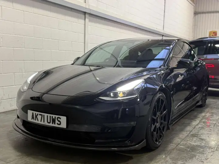 Tesla Model 3 2022 photo 3