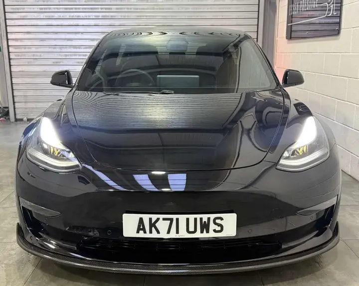 Tesla Model 3 2022 photo 2