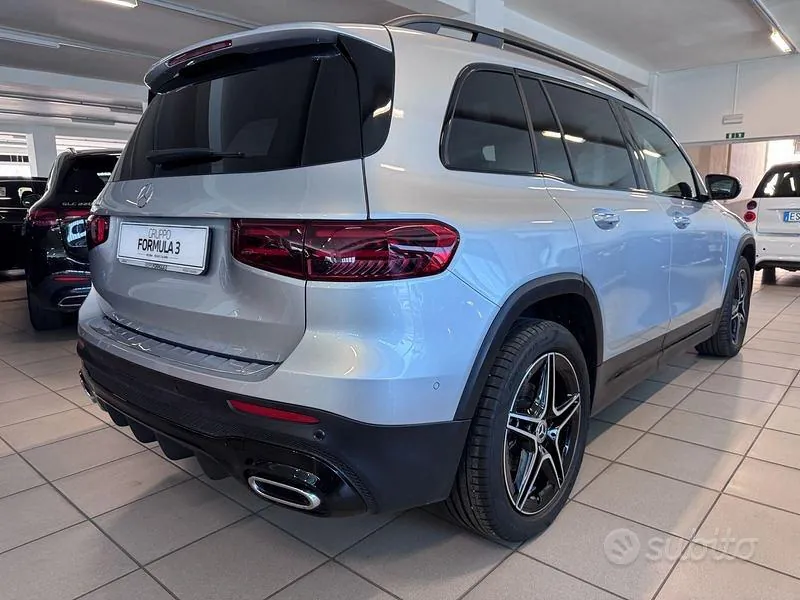 Mercedes-Benz Glb 2025 photo 3