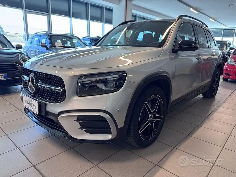 Mercedes-Benz Glb