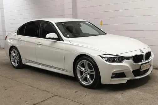 BMW 330E
