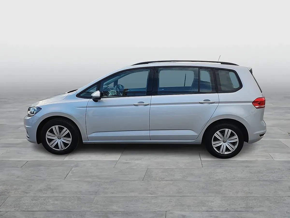 Volkswagen Touran 2022 photo 3