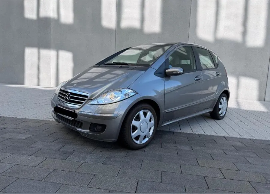 Mercedes-Benz A200
