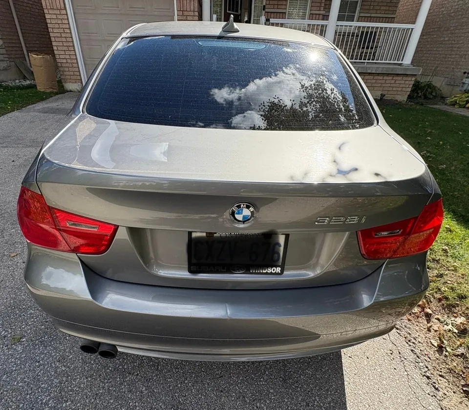 BMW 3Series 2010 photo 5