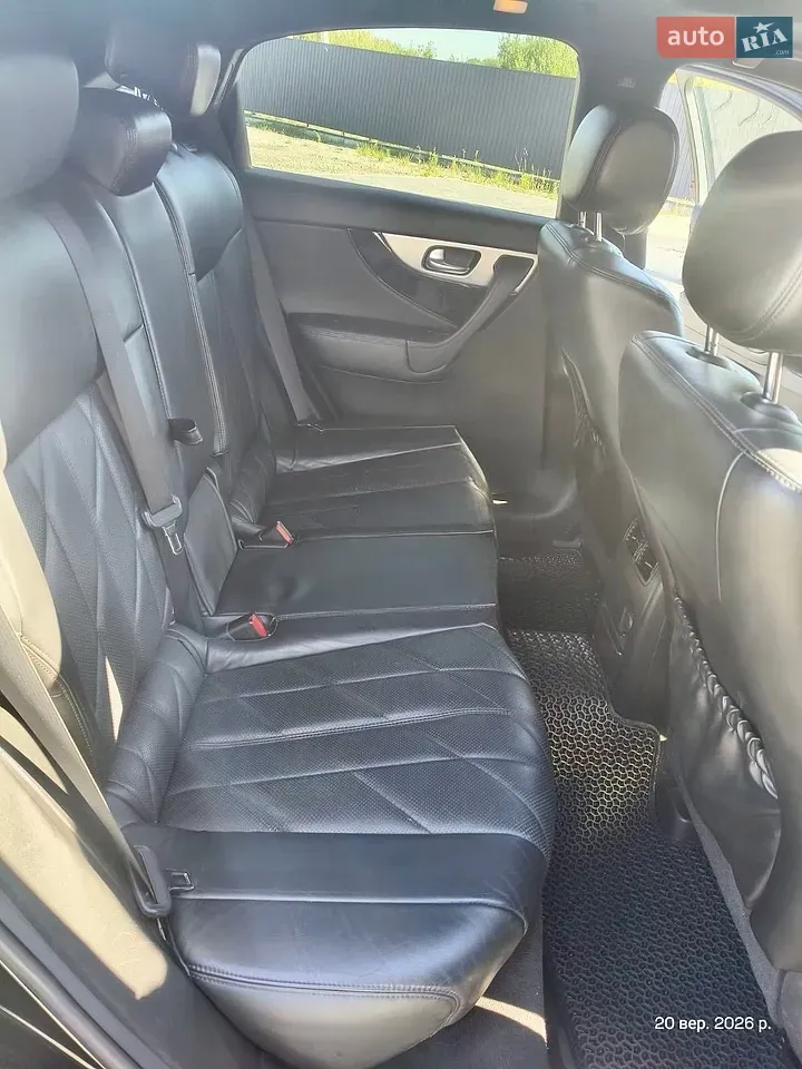 Infiniti Fx 30 2012 photo 2