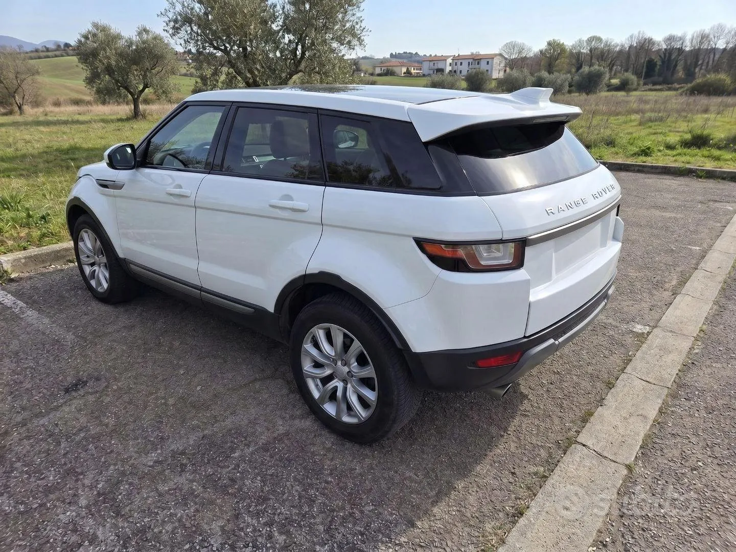 Land Rover Range Rover Evoque 2016 photo 5