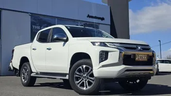 Mitsubishi Triton 2023 photo 2