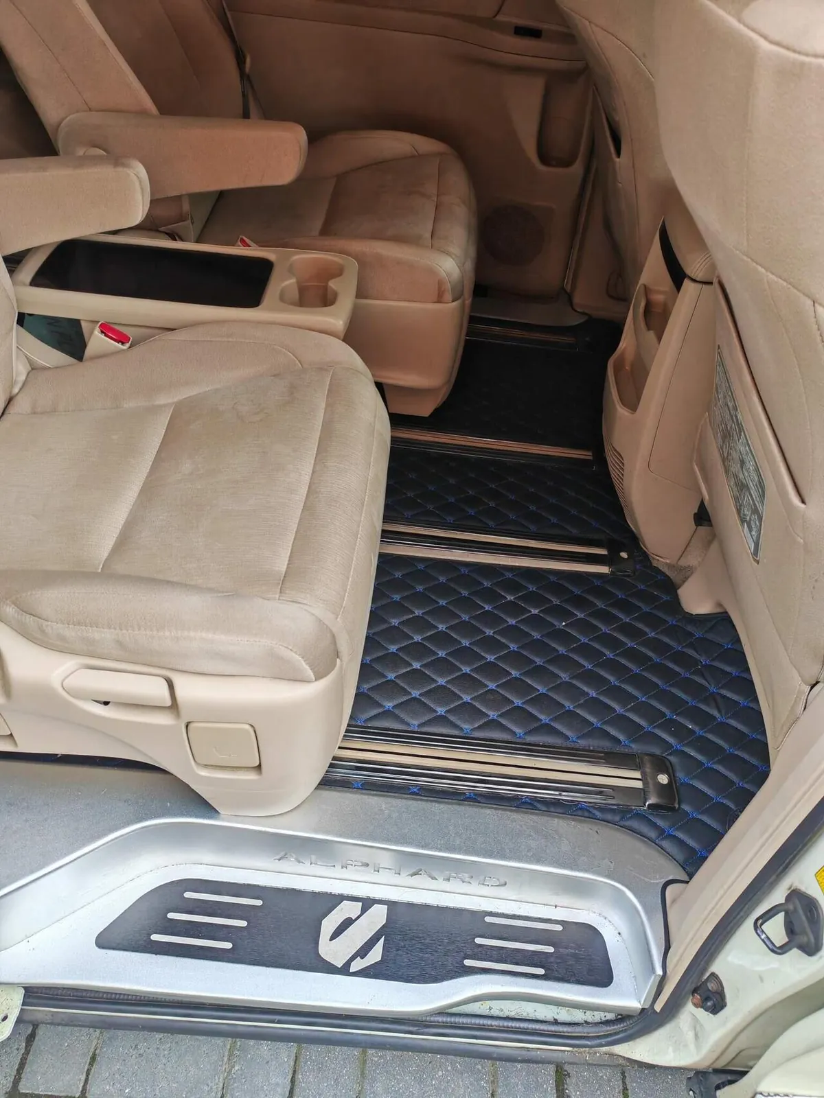 Toyota Alphard 2015 photo 5