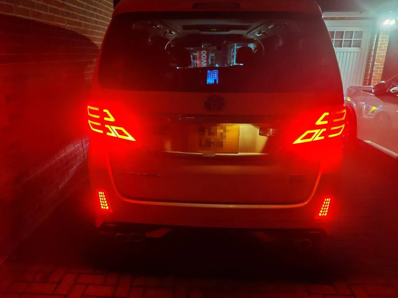 Toyota Alphard 2015 photo 3