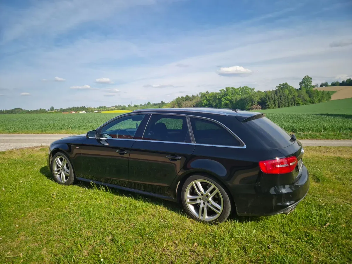 Audi A4 2015 photo 3