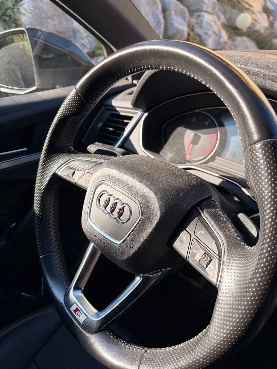 Audi Q5 2017 photo 2
