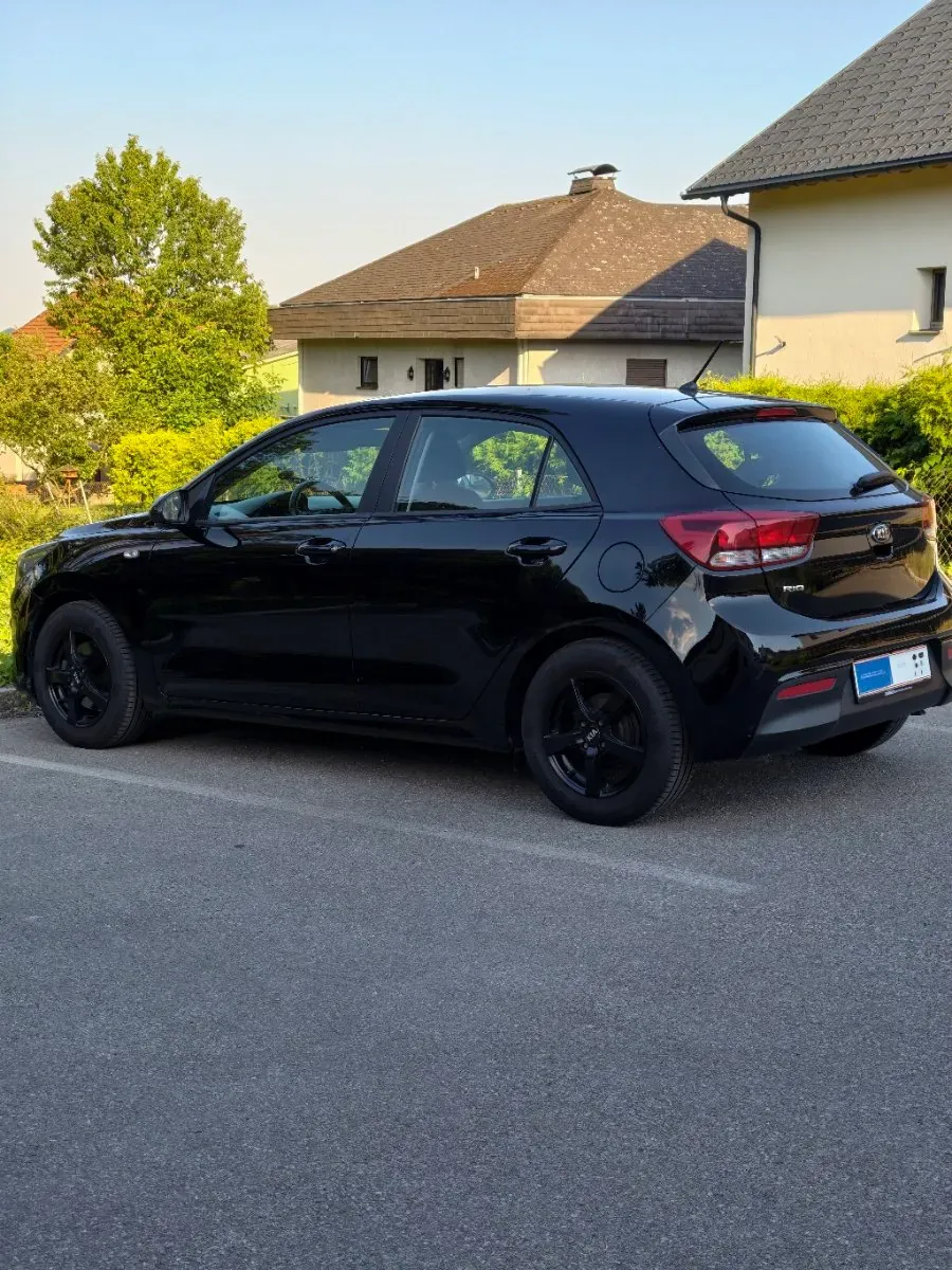 Kia Rio 2019 photo 2