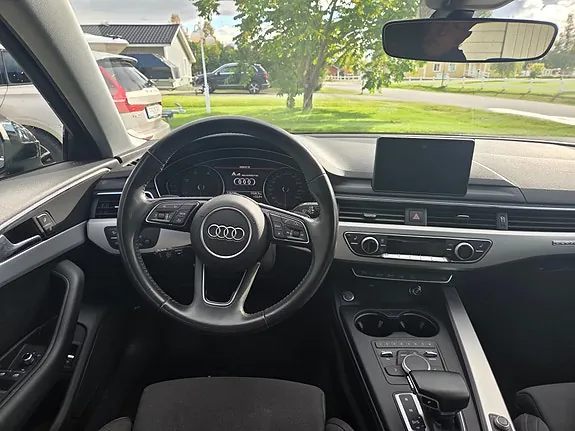 Audi A4 2019 photo 3