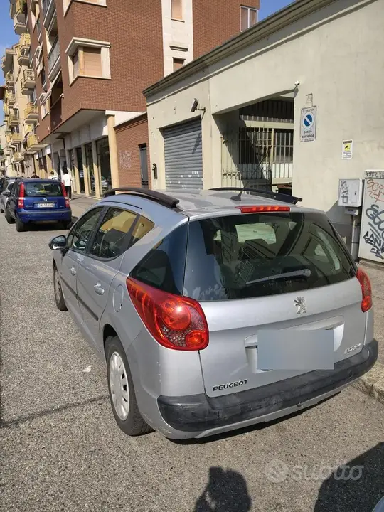 Peugeot 207 2008 photo 4