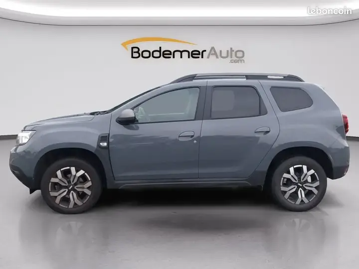 Dacia Duster 2022 photo 2