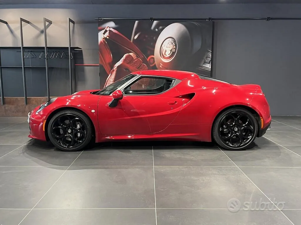 Alfa Romeo 4C 2016 photo 2