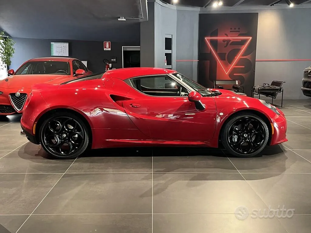 Alfa Romeo 4C 2016 photo 5