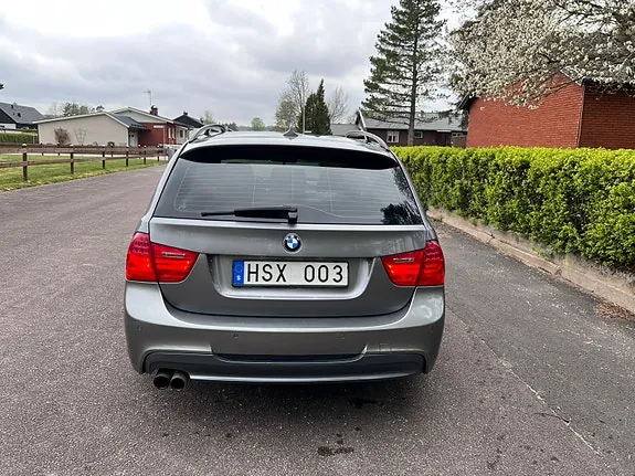 BMW 330I 2009 photo 4