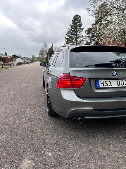 BMW 330I 2009 photo 5