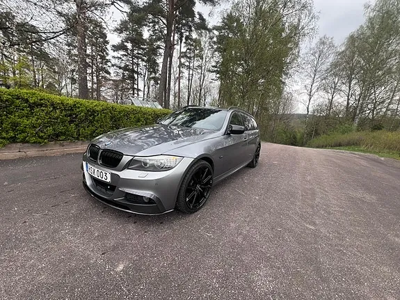 BMW 330I 2009 photo 3