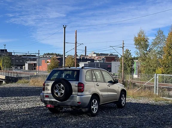 Toyota Rav4 2004 photo 4