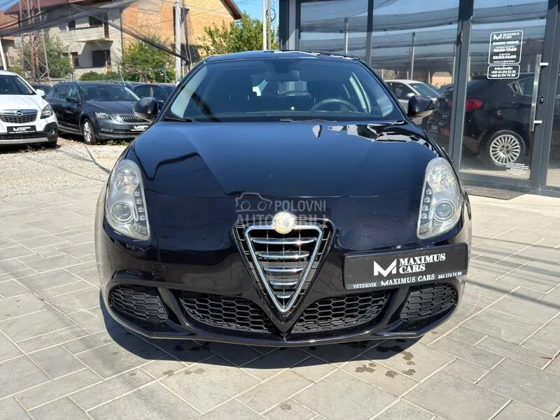Alfa Romeo Giulietta 2011 photo 2
