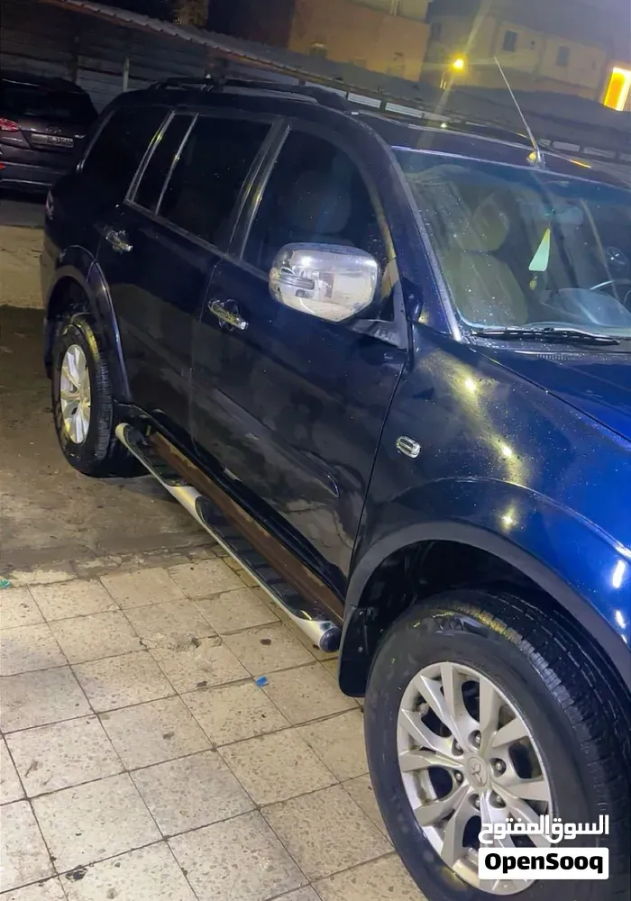 Mitsubishi Pajero 2014 photo 2