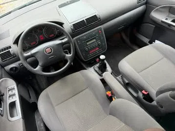 Seat Alhambra 2009 photo 3