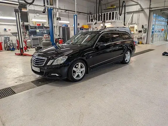 Mercedes-Benz E 200 D