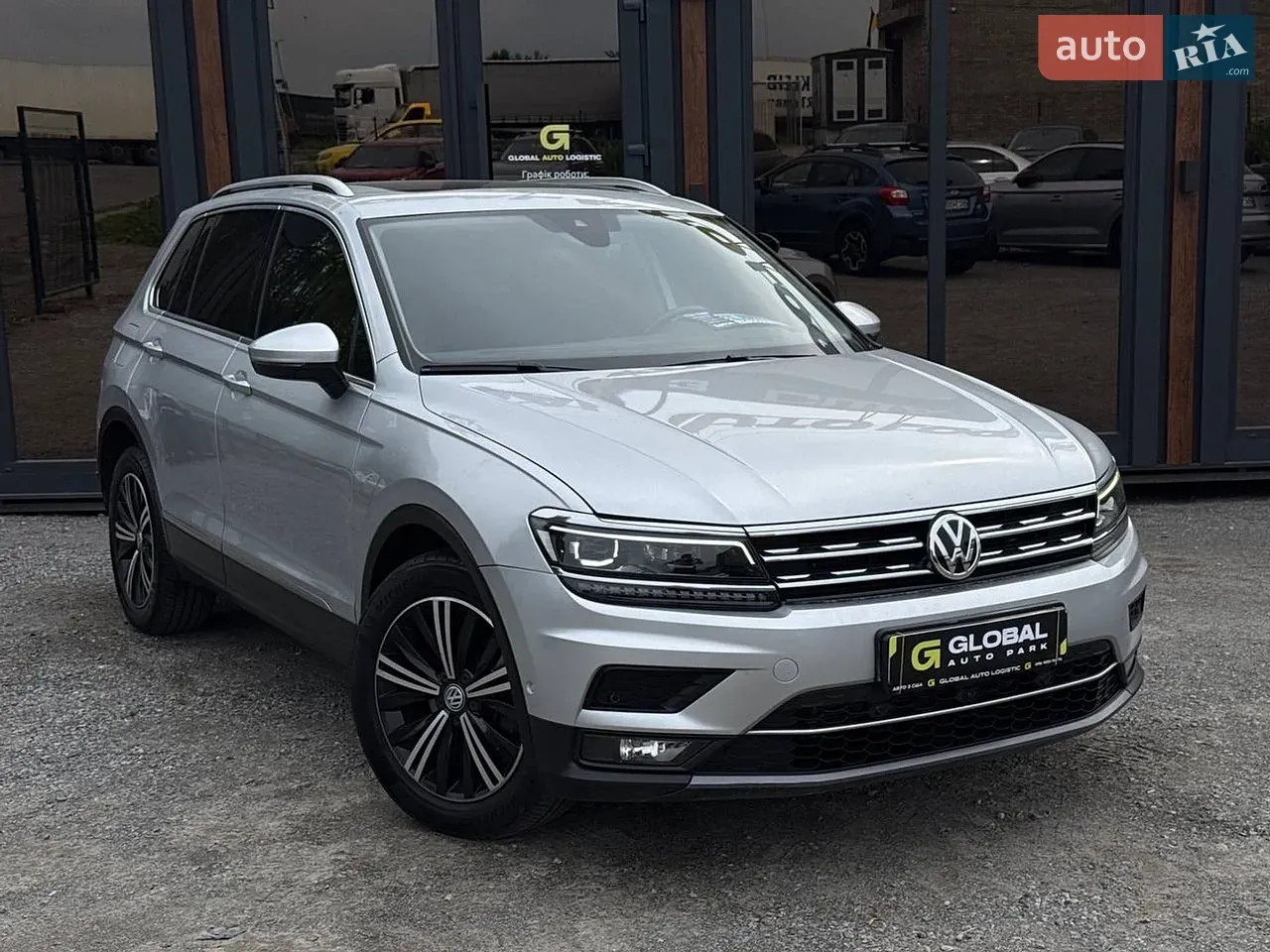 Volkswagen Tiguan 2018 photo 2