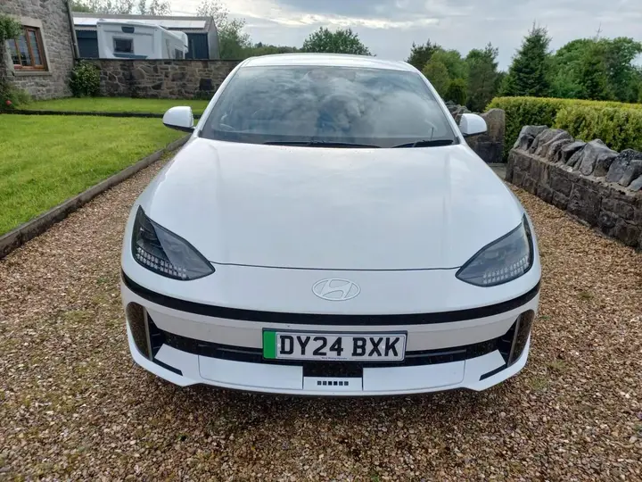 Hyundai Ioniq 6 2024 photo 2