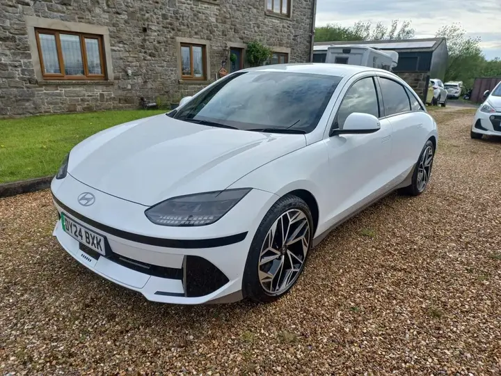 Hyundai Ioniq 6 2024 photo 3