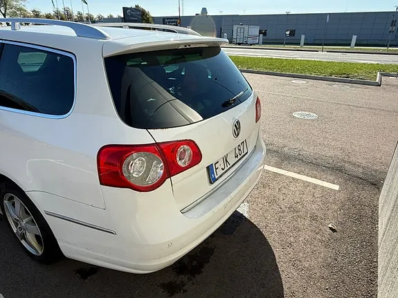 Volkswagen Passat 2010 photo 4