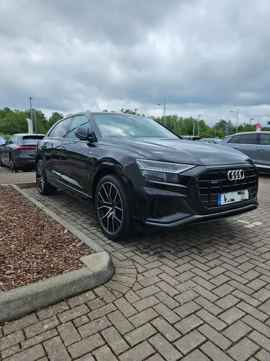 Audi Q8 2021 photo 2