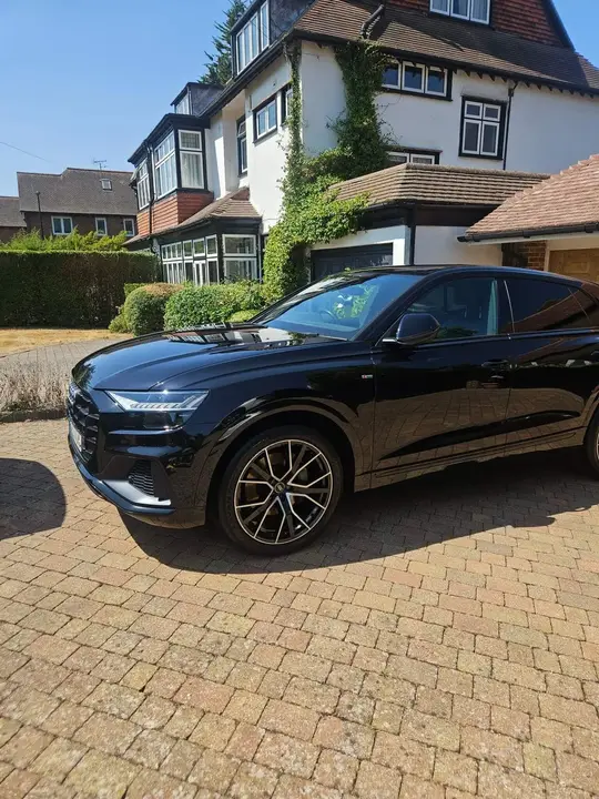 Audi Q8 2021 photo 5