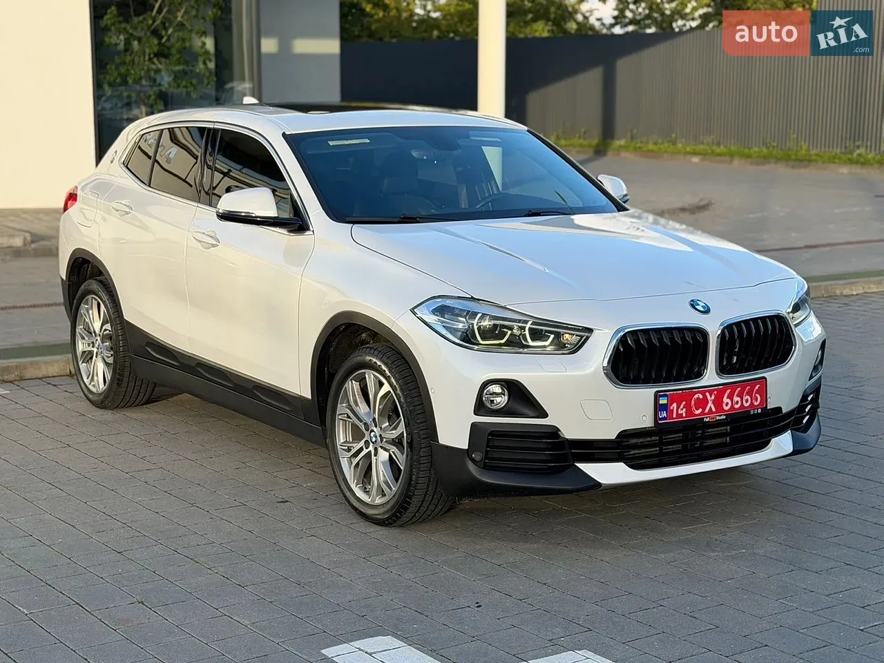 BMW X2 2018 photo 2