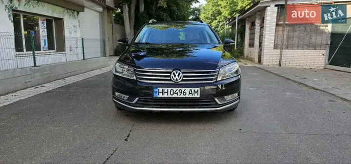 Volkswagen Passat 2014 photo 2