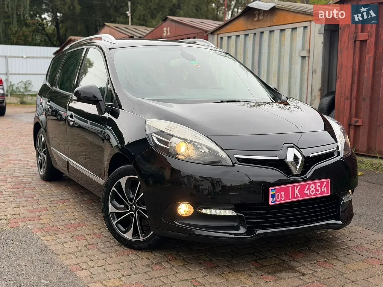 Renault Grand Scenic 2015 photo 2