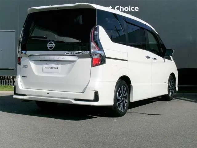 Nissan Serena 2022 photo 2