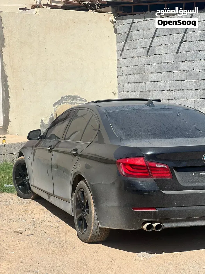 BMW 5 Series 2012 photo 2