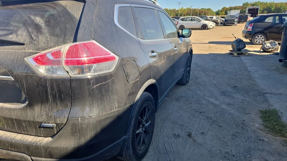 Nissan Rogue 2015 photo 3