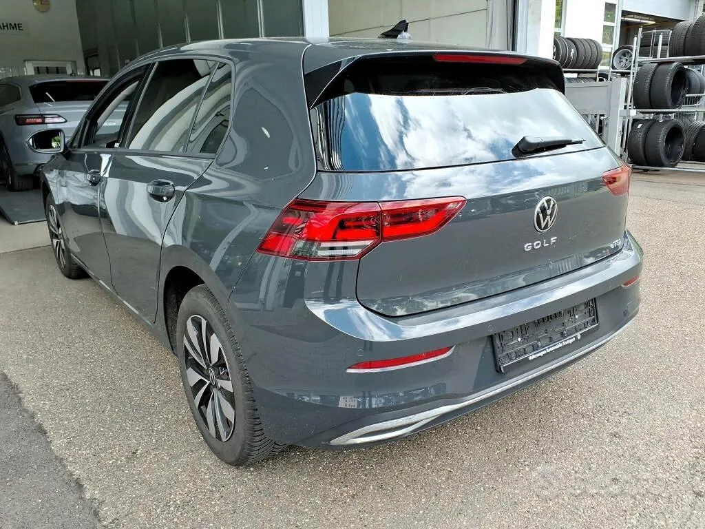 Volkswagen Golf 2024 photo 4