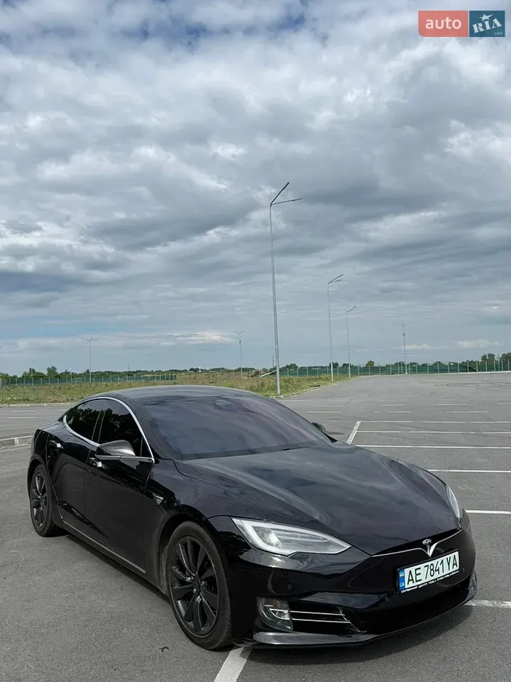 Tesla Model S 2017 photo 3