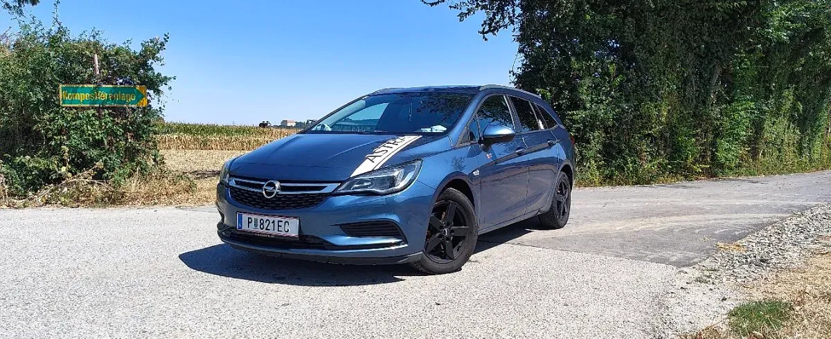 Opel Astra 2017 photo 2