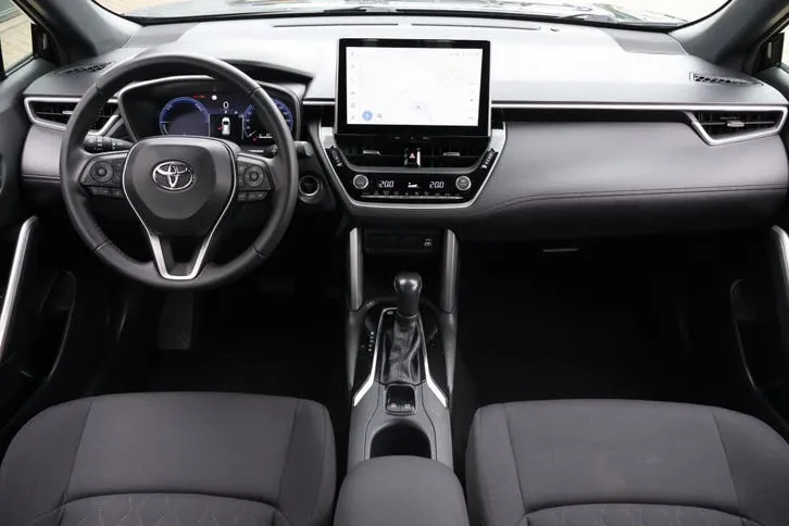 Toyota Corolla Cross 2023 photo 2